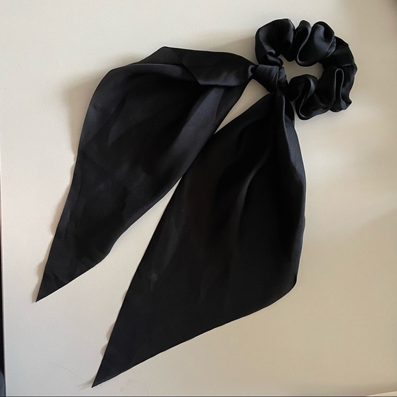 Hair Bow Scrunchie - Picture 1 of 1